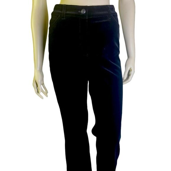 Impeccable Escada Black Velvet In Traditional Jean Silhouette Size 44(IT)/14(US) - Picture 1 of 7